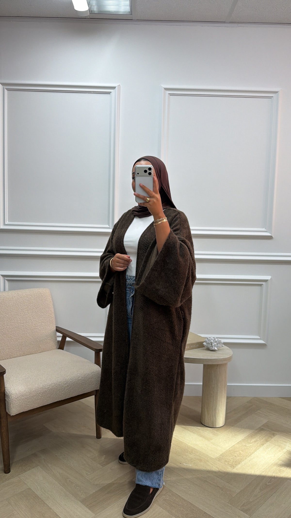 OVERSIZED VEST MET WIJDE MOUWEN BRUIN