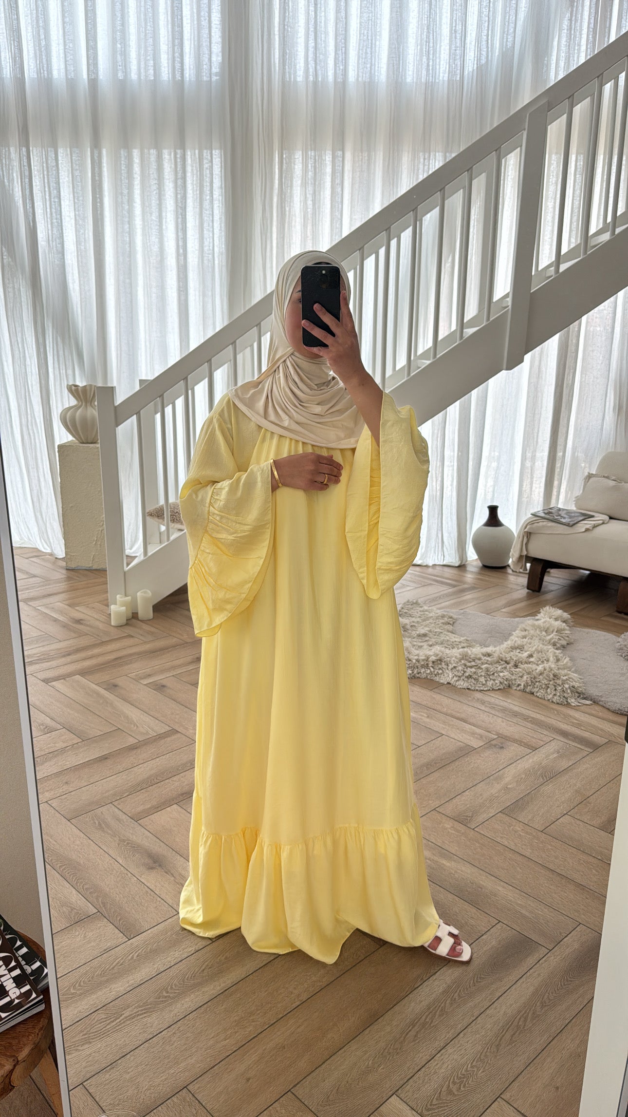 MAXI DRESS MET WIJDE MOUWEN YELLOW