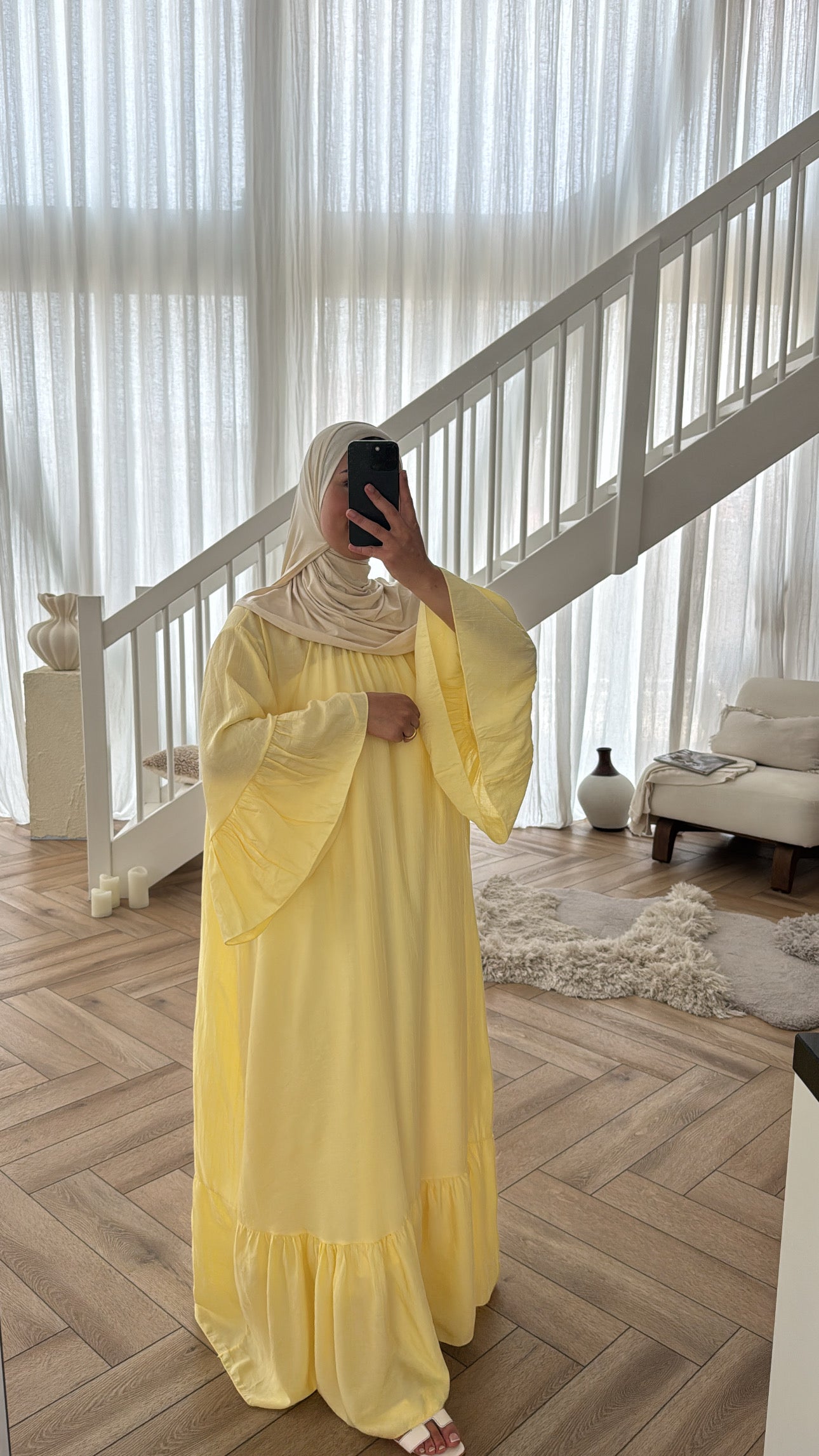 MAXI DRESS MET WIJDE MOUWEN YELLOW