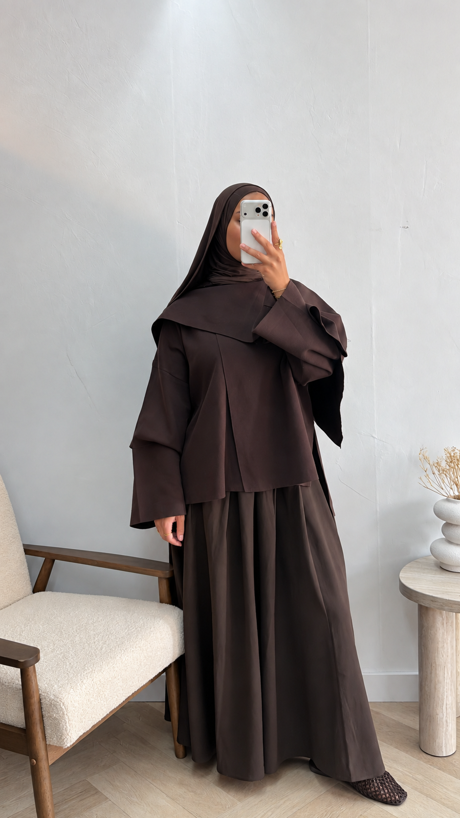 WOLLEN CAPE DARKBROWN