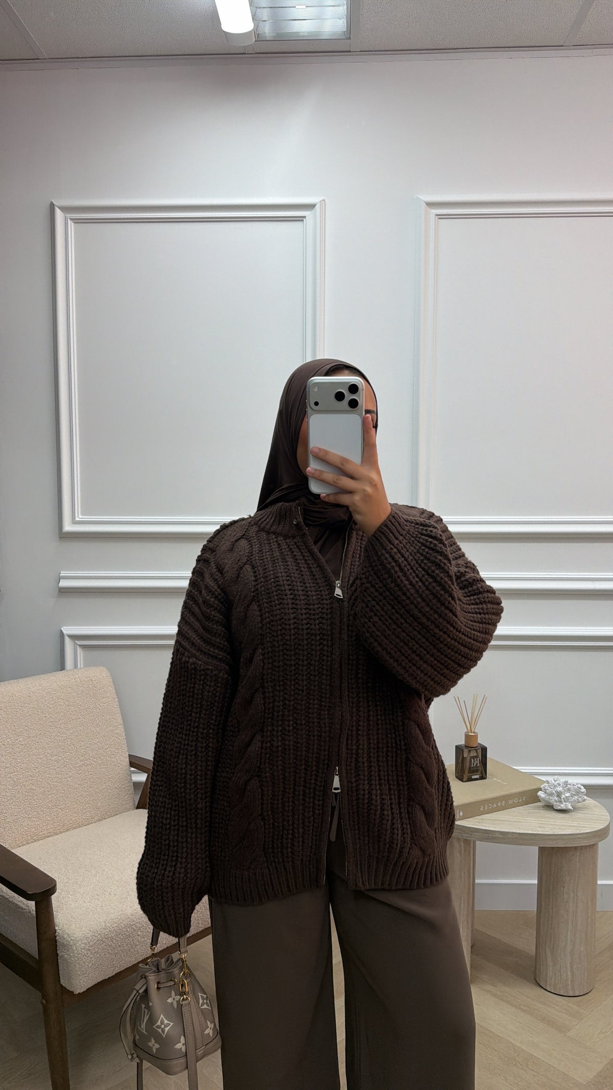 WOLLEN VEST DARKBROWN