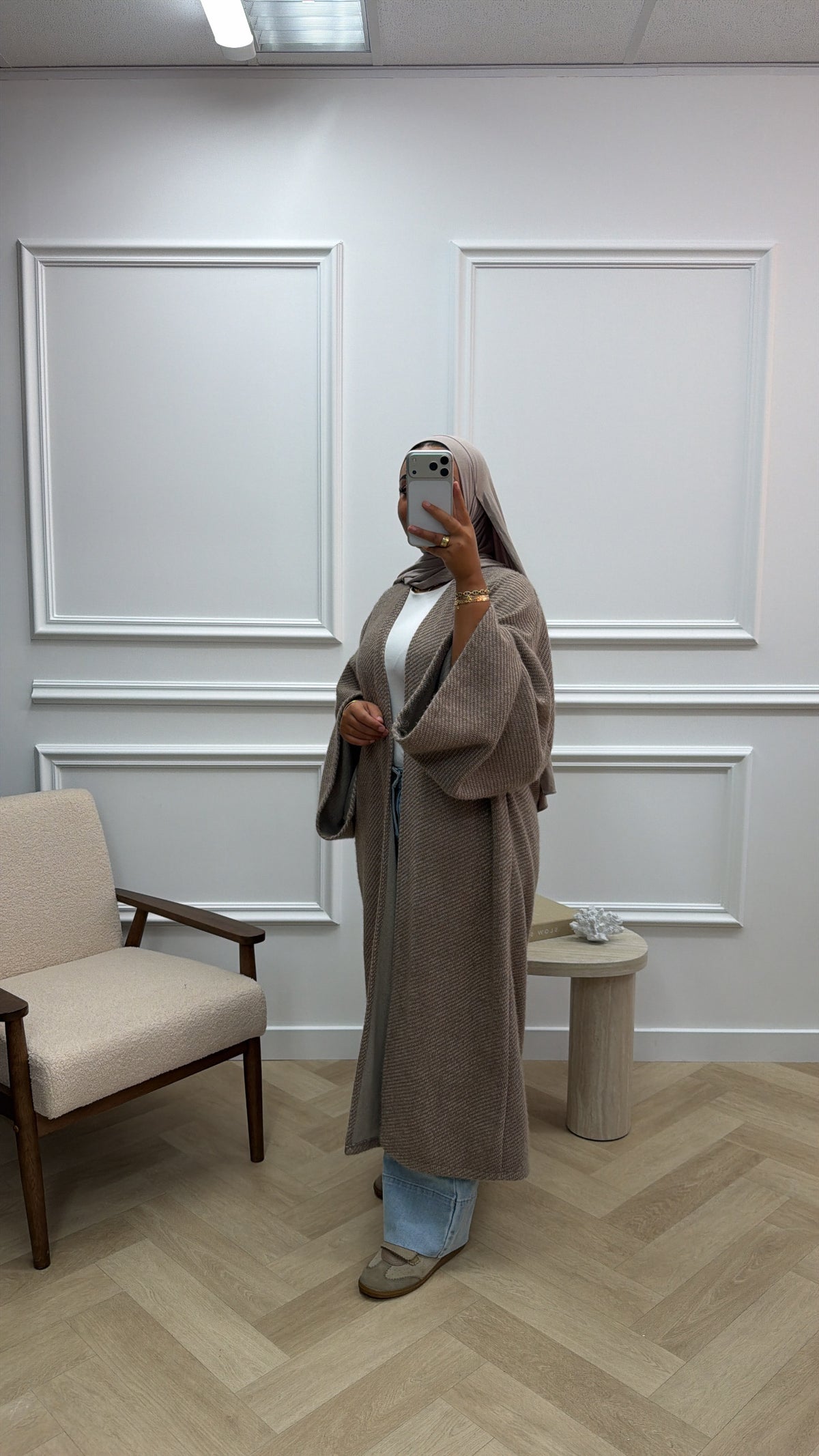 OVERSIZED VEST MET WIJDE MOUWEN TAUPE