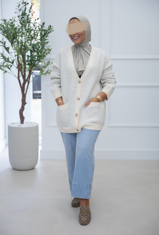 BEIGE VEST MET KNOPEN