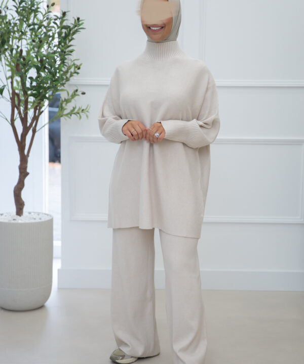KNITTED SET BEIGE