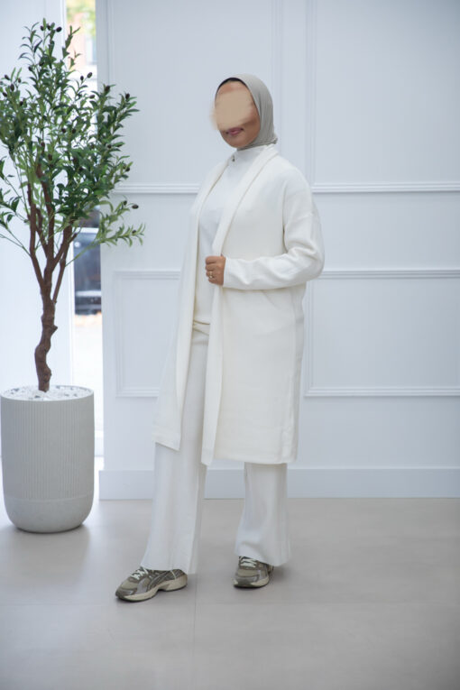 THREE PIECE SET CREAM