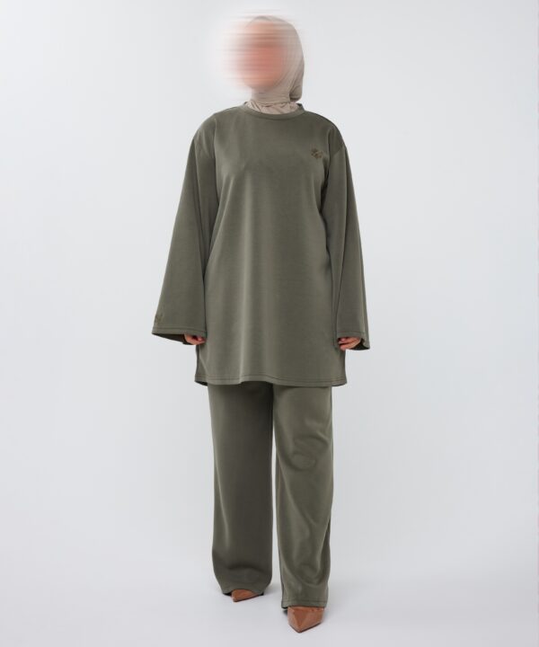 Alternative view of ESSENTIAL TWINSET SAGE