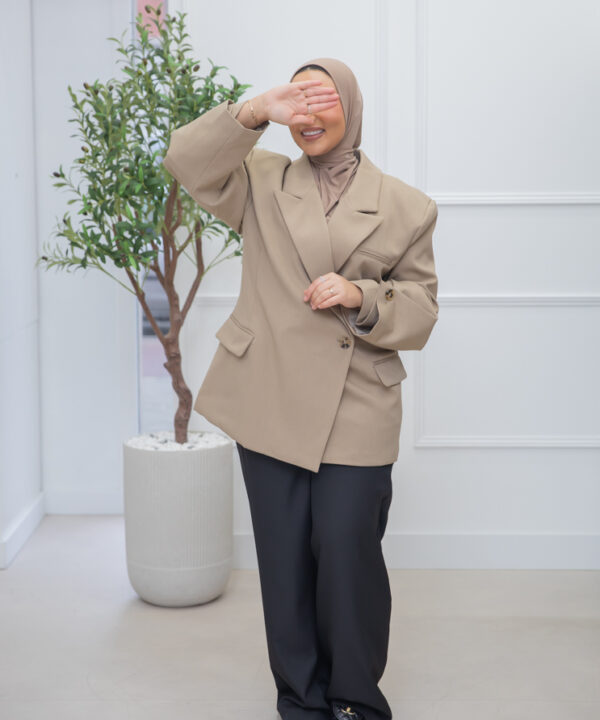 OVERSIZED BLAZER MET KNOPEN TAUPE