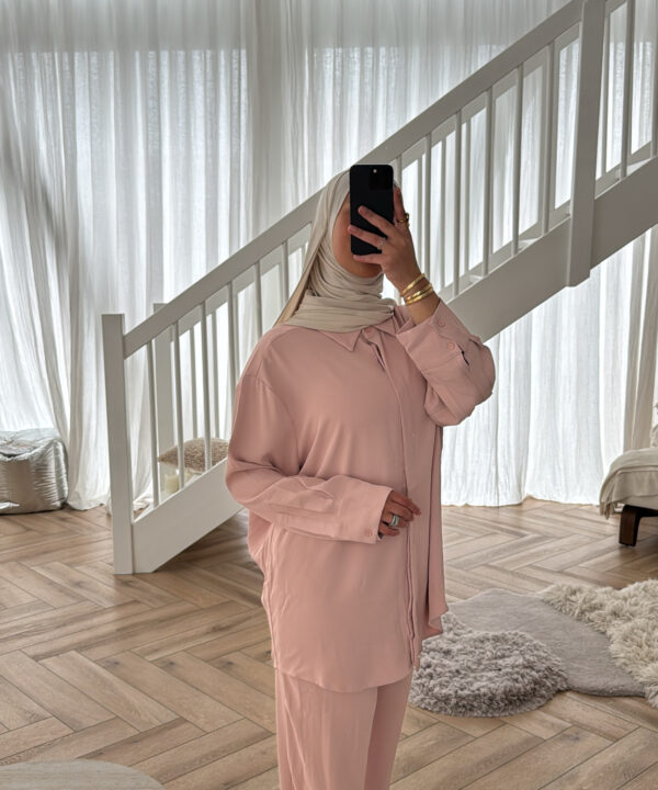 Alternative view of ESSENTIAL TWINSET PINK