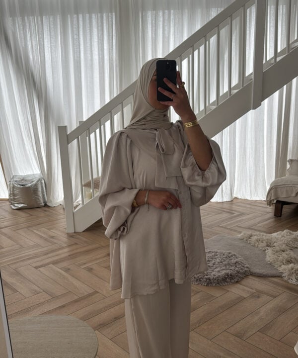 SATIN STRIK BLOUSE BEIGE